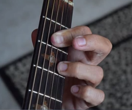 https://www.guitarlessons-atlanta.com/wp-content/uploads/2015/07/guitar-chord.png